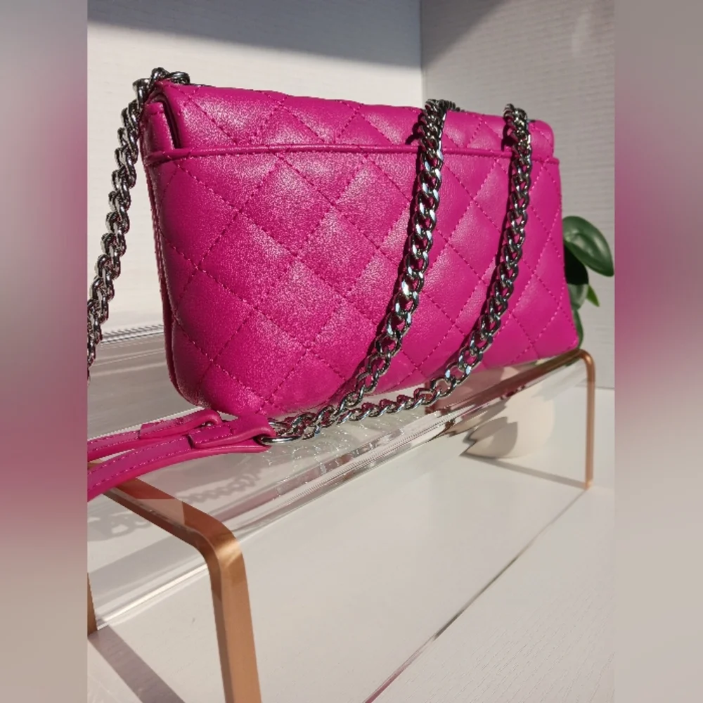 NWT INC - Quilted Crossbody Bag - Picture 7 of 16